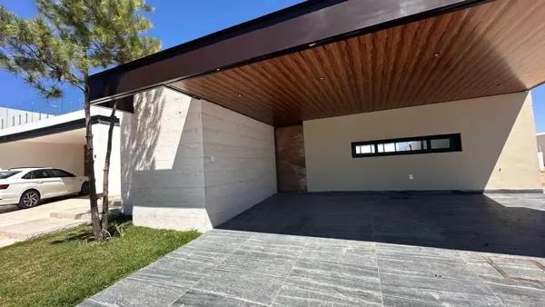 CASA EN VENTA EN LA CAMPIÑA | UNA PLANTA | EXCELENTE UBICACIÓN