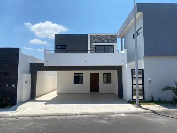 CASA EN VENTA EN LOMAS DE LA RIOJA