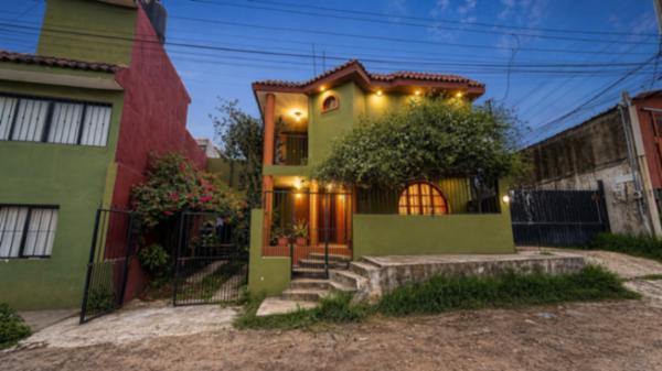 CASA EN VENTA ( Col. Luz del Barrio)
