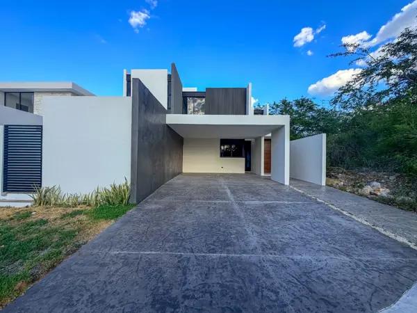 CASA EN VENTA EN PRIVADA CON AMENIDADES EN CHOLUL, MERIDA CASA EN VENTA EN PRIVADA CON AMENIDADES EN CHOLUL, MERIDA