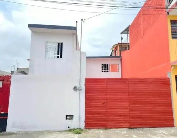 CASA EN VENTA (Col. Revolución)
