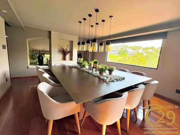 Casa en venta amueblada en Bosque de las Lomas, totalmente remodelada