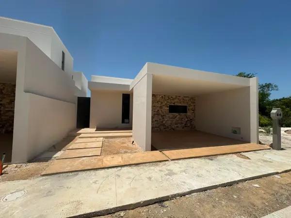 Casa en venta de una planta en privada con amenidades dzitya merida