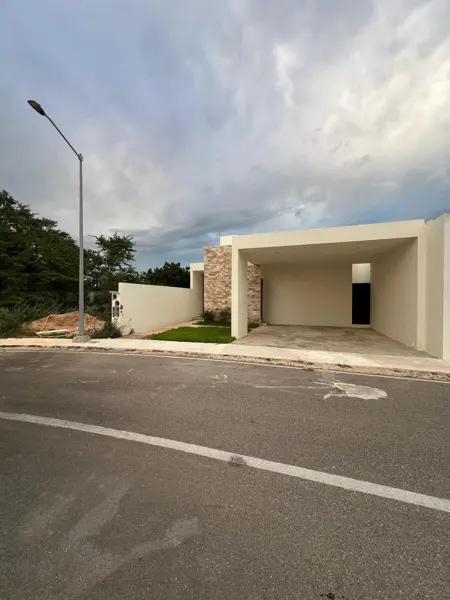 CASA DE 1 PLANTA EN PRIVADA, ENTREGA INMEDIATA