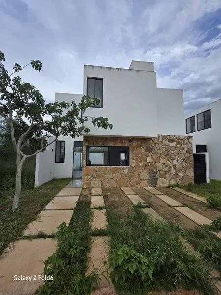 CASA EN PRIVADA RESIDENCIAL, CONKAL CASA EN PRIVADA RESIDENCIAL, CONKAL