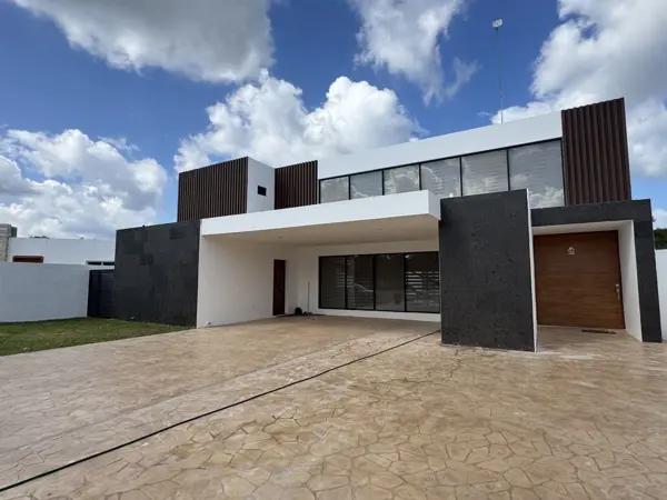 RESIDENCIA JARDINES DE LA REJOYADA??