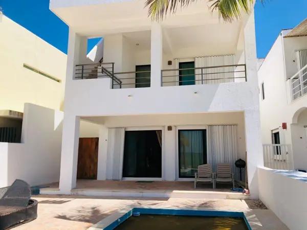 HERMOSA CASA EN VENTA FRENTE AL MAR TELCHAC PUERTO