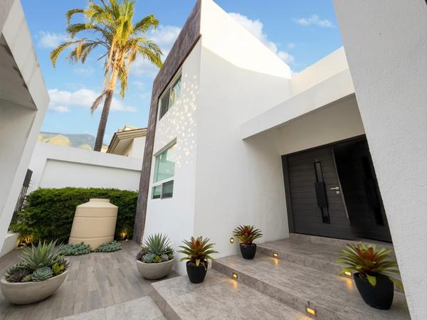 Casa en Venta en Contry la Silla, Guadalupe. Casa en Venta en Contry la Silla, Guadalupe.