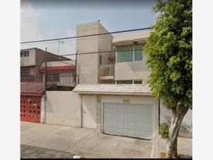 Casa en venta en Valle de Aragón 3ra. Sección Oriente, Ecatepec de Morelos, México Casa en venta en Valle de Aragón 3ra. Sección Oriente, Ecatepec de Morelos, México