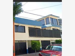 Casa en Venta en Ecatepec de Morelos: Ubicación Estratégica y Comodidades