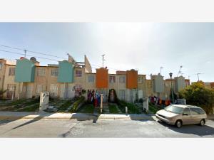 Casa en venta en Real de Costitlán II, Chicoloapan, México