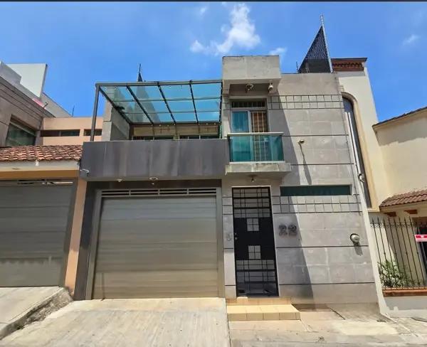 CASA EN VENTA ( Monte Magno )