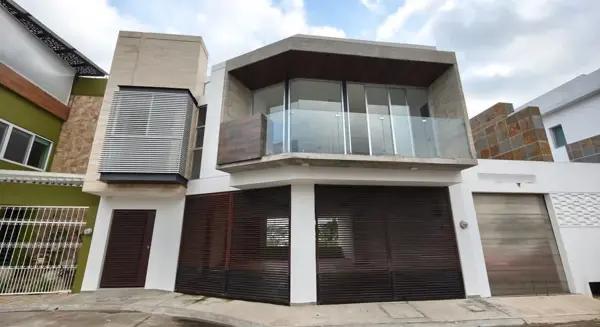 CASA EN VENTA ( Col. La Marquesa )