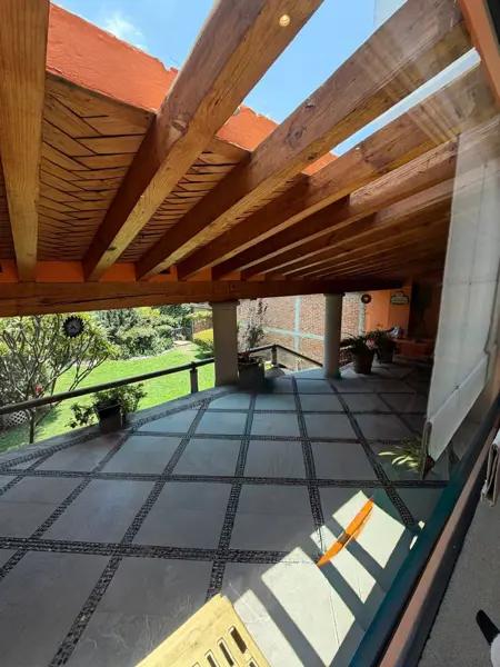 CASA EN VENTA PARQUES DE LA HERRADURA HUIXQUILUCAN CON JARDIN Y VIGILANCIA LAS 24 HORAS