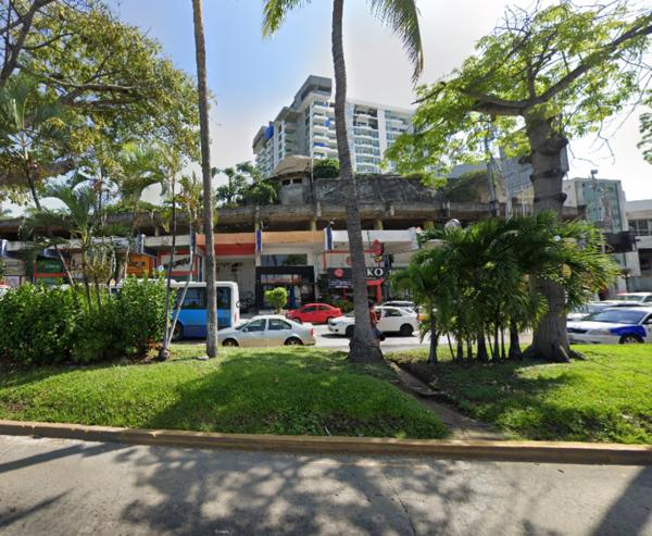 CLUB DEPORTIVO LOCAL COMERCIAL   VENTA PLAZA CONDESA  ACAPULCO GUERRERO