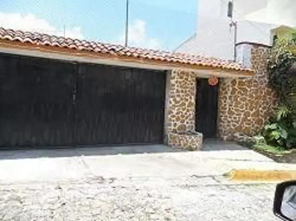 LOMAS DE ATZINGO  CASA EN VENTA CUERNAVACA MORELOS