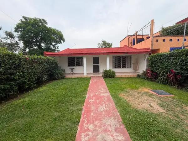 Casa en venta en Las Fincas, Jiutepec, Morelos