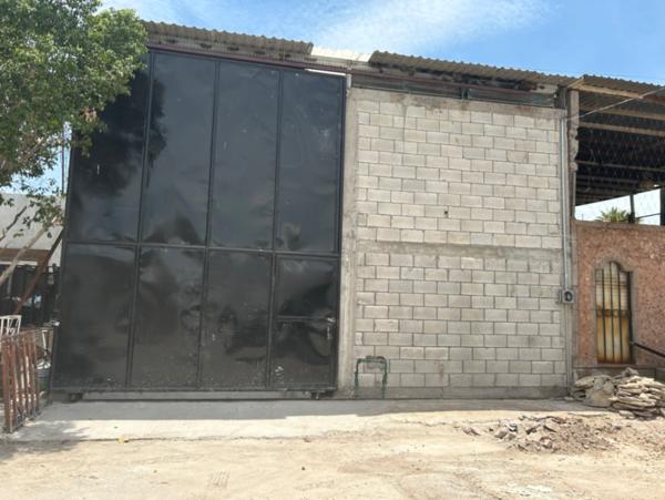 Bodega a espaldas de huarichic a unos Mts de periférico y blvd Tajito Bodega a espaldas de huarichic a unos Mts de periférico y blvd Tajito