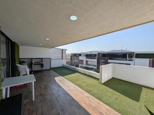 Casa en Lomas de Angelópolis III: En Venta, 3 Recámaras y Jardín