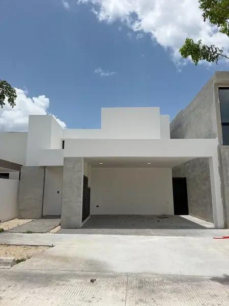 CASA EN VENTA EN PRIVADA CON AMENIDADES