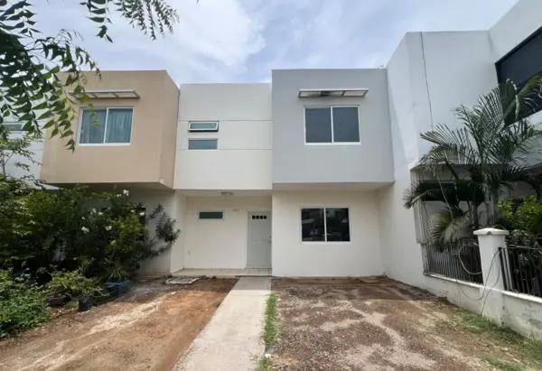 CASA SIN MUEBLES, EN RENTA – HACIENDA DEL SEMINARIO