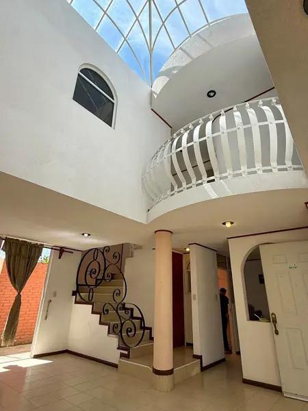 Moderna y amplia casa en renta en Privada de Santa Prisca, Pachuca