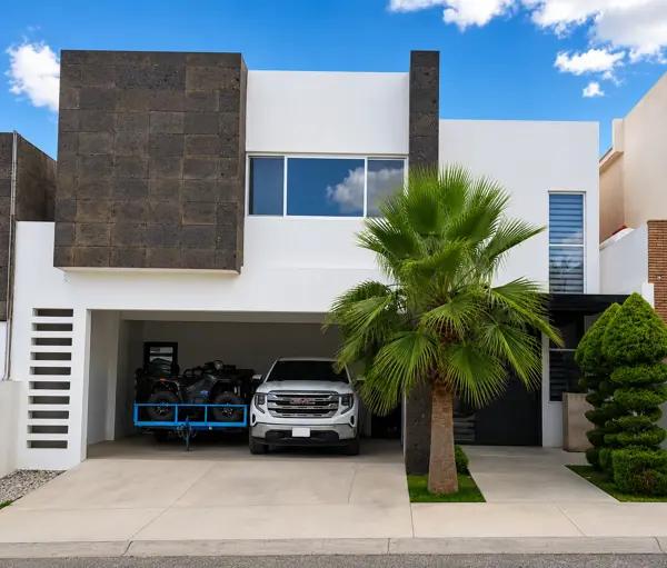 CASA EN VENTA EN BOSQUES DEL VALLE, CHIHUAHUA