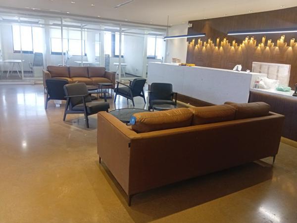 2o. Piso de Edificio Comarcial en Renta