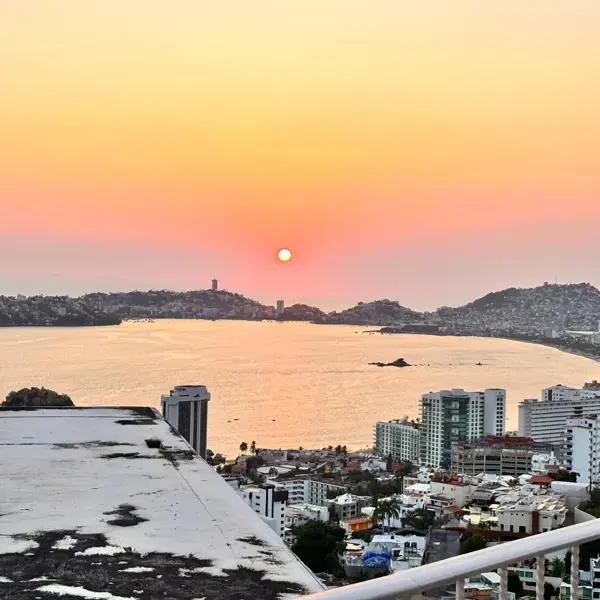 Villa en venta en el hermoso puerto de Acapulco. disfruta de su hermosa vista.