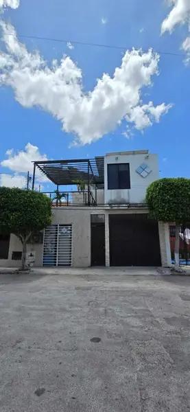 CASA PARA OFICINA EN VENTA EN CHUBURNA DE HIDALGO, MERIDA YUCATAN