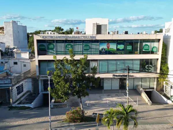 VENTA Edificio Comercial Centro Empresarial frente a municipio Tulum