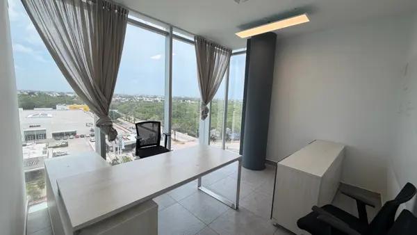 Renta oficinas corporativas Playa del Carmen Centro Piso 6 Humana Workcenter