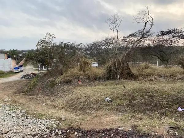 TERRENO EN VENTA ( Fracc. San Lorenzo )