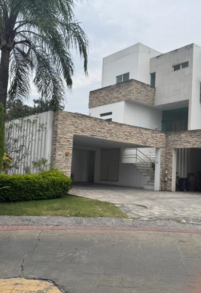 Casa en venta en La Muralla, Valle Oriente, San Pedro Garza García
