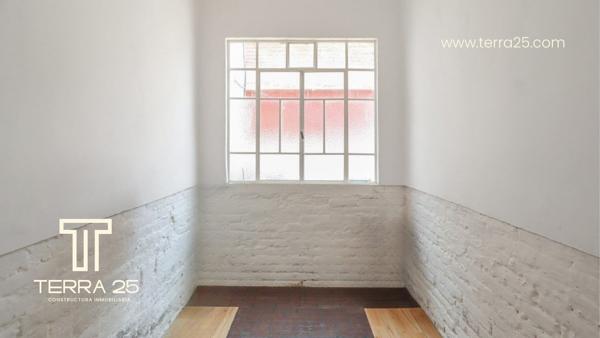 CASA CON USO DE SUELO EN VENTA EN CLAVERIA CASA CON USO DE SUELO EN VENTA EN CLAVERIA