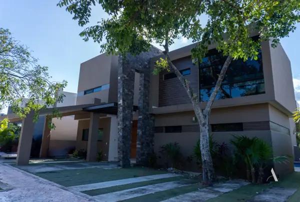 Lagos del sol J12