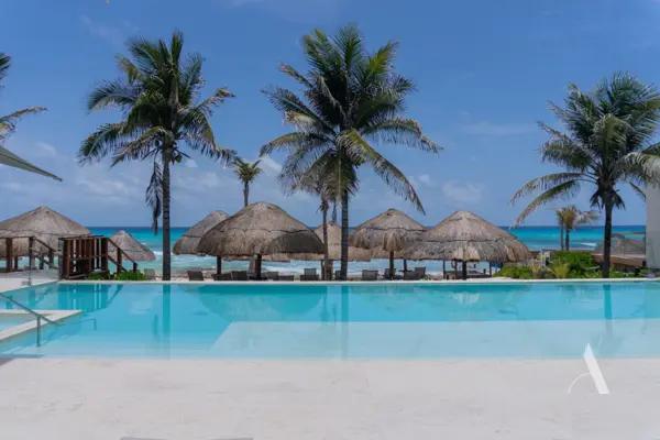 Exclusivo Departamento en Venta en la Zona Hotelera de Cancún con Vista al Mar