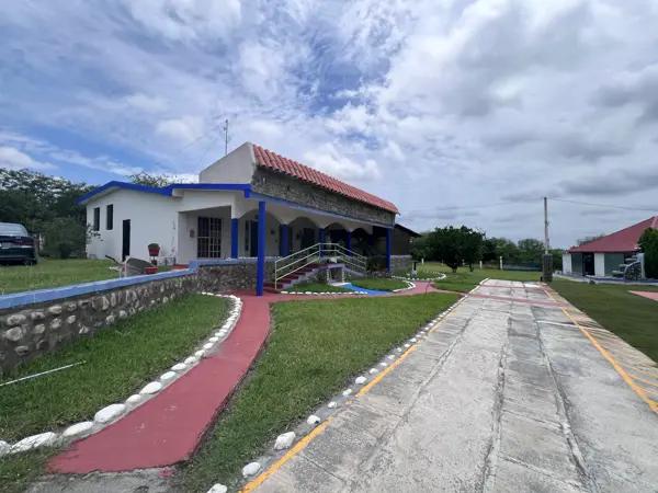 Quinta en Venta en Valle Hidalgo, Cadereyta Jiménez, Nuevo León