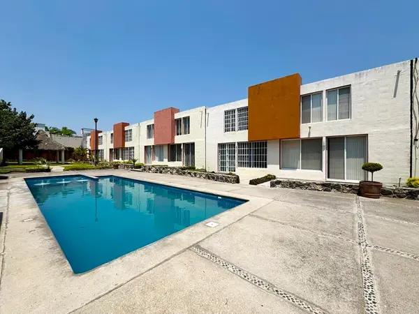 Casa en venta con alberca en Las Palmas en Xochitepec