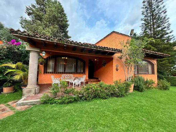 RENTA CASA UNA PLANTA RANCHO CORTES, CUERNAVACA MORELOS.