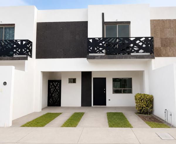 Casa en Venta | Cerrada Privada frente al Aeropuerto de Torreón