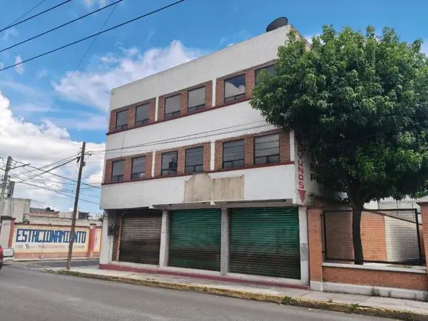 Oficina en Metepec con alta exposición comercial