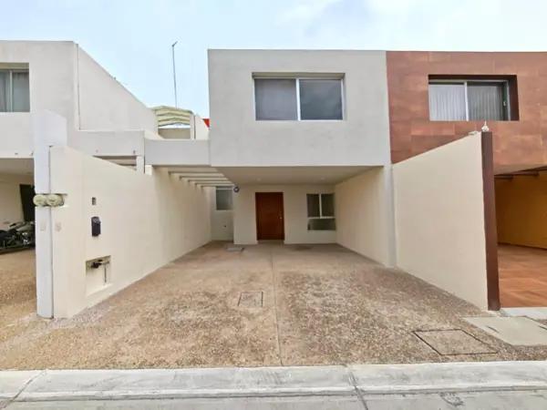 CASA EN FRACCIONAMIENTO FUNDICIÓN
