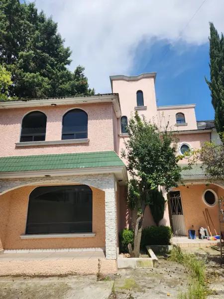 Casa en Venta en Metepec: Espacio y Comodidad con Excelente Ubicación
