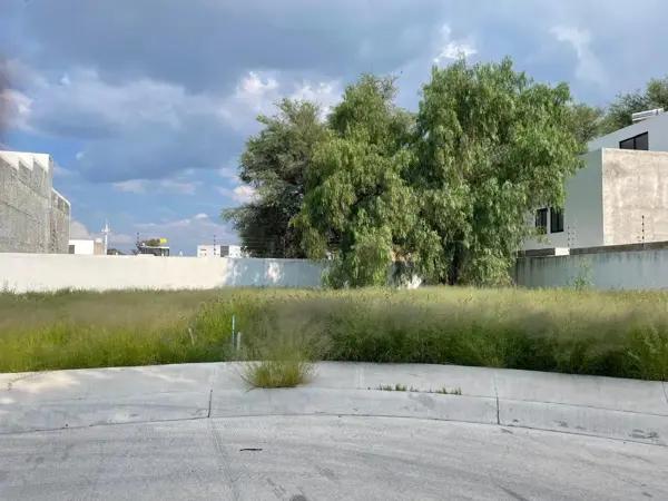 Terreno en Venta en Privada al Poniente de Aguascalientes.
