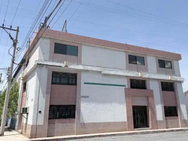 Bodega Comercial con oficinas en venta en La Salle