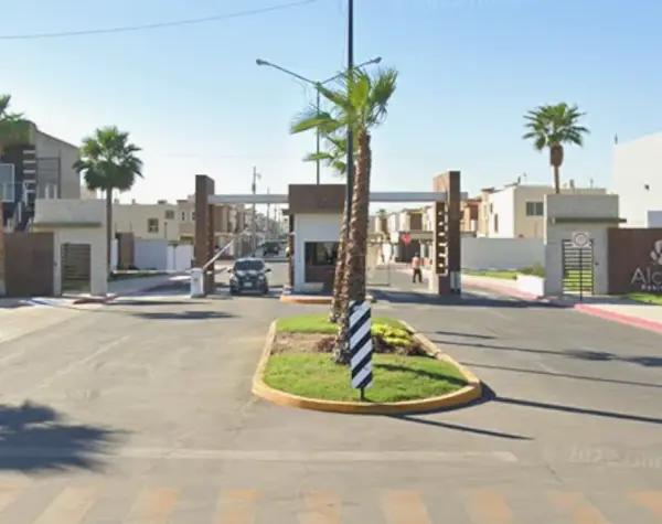 Casa en Quinta Alcázar de Toledo, Mexicali: Espaciosa y con Excelente Ubicación