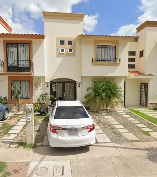 Casa en venta en Portalegre, Culiacán con amplios espacios y ubicación estratégica