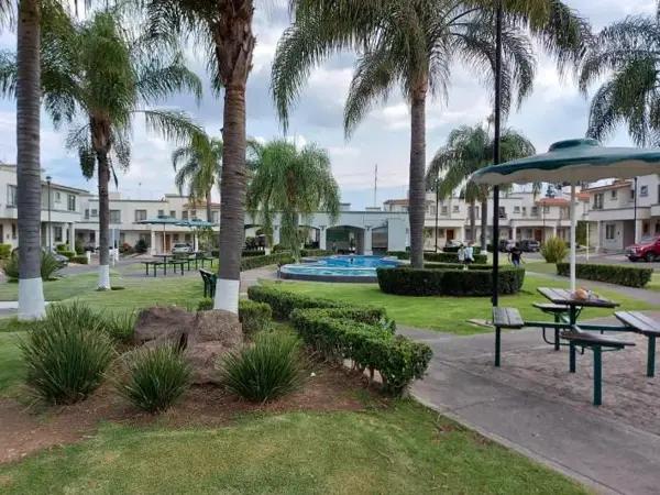 Preciosa casa 
Residencial sereno 
Tlaquepaque