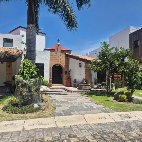 Casa en venta en San Bernardino Tlaxcalancingo, San Andrés Cholula, Puebla